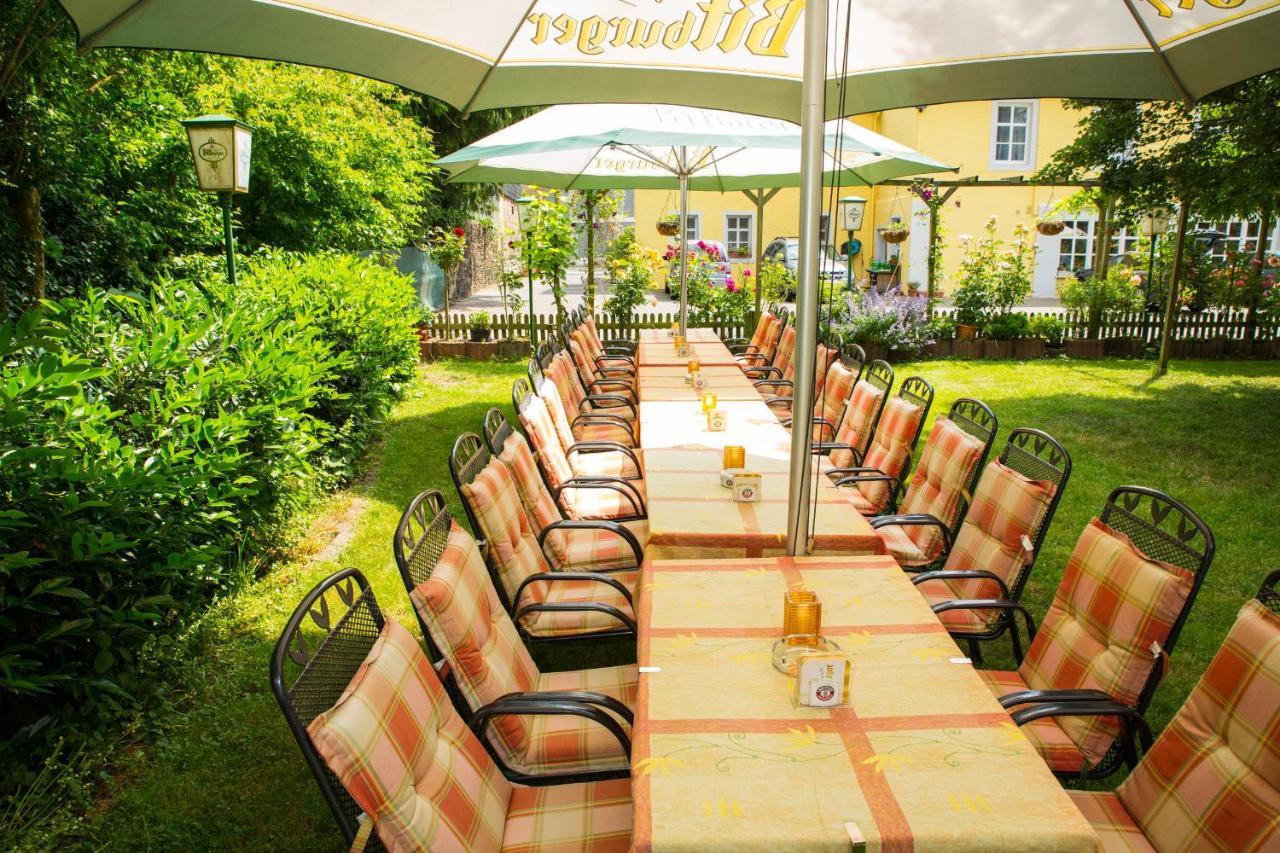 Hotel Zur Post Mulheim an der Mosel Exterior foto