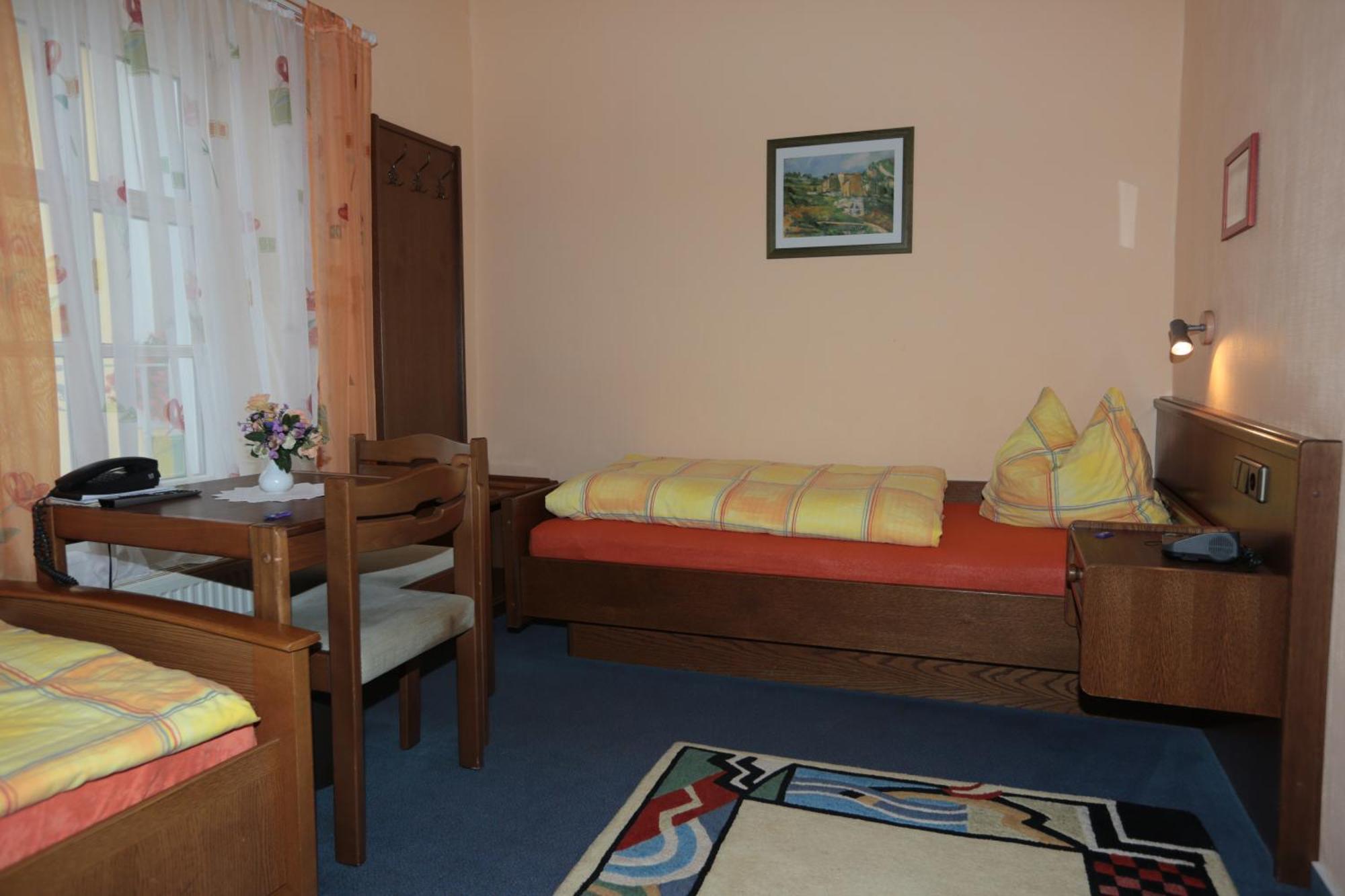 Hotel Zur Post Mulheim an der Mosel Quarto foto